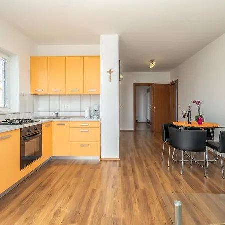 Apartment Stunning In With Wifi Crikvenica