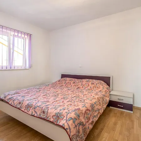 Lovely In Lägenhet Crikvenica