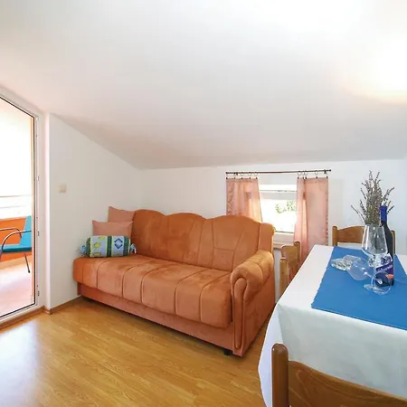 Lovely In Lägenhet Crikvenica